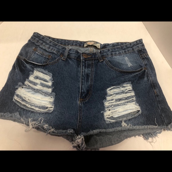 Boohoo Pants - Boohoo Distressed mom rise denim cut off US size12